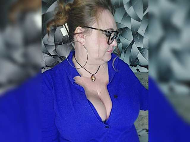 milli1983 live cam on BongaCams