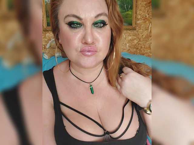 milli1983 live webcam show