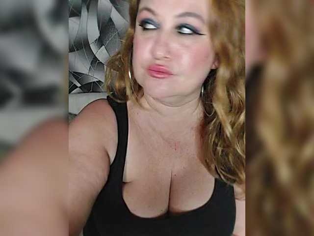 milli1983 live cam on BongaCams