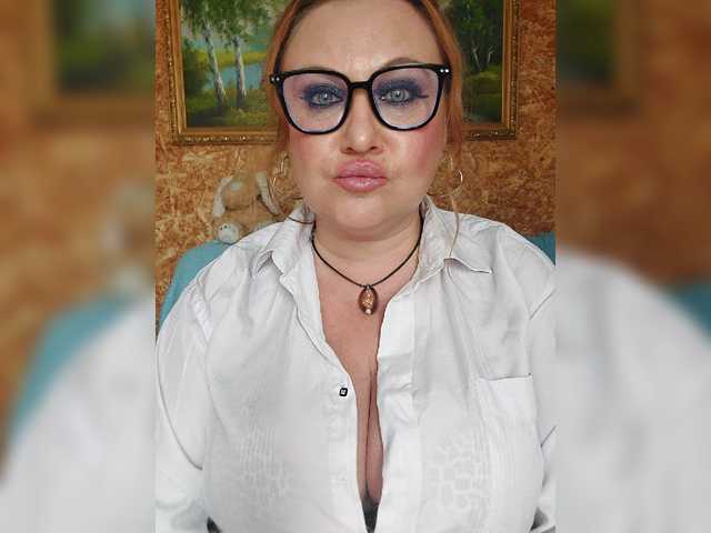 milli1983 live cam on BongaCams
