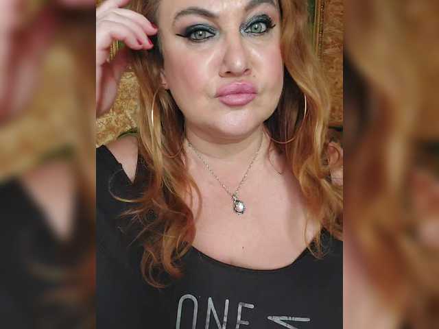 milli1983 live cam on BongaCams