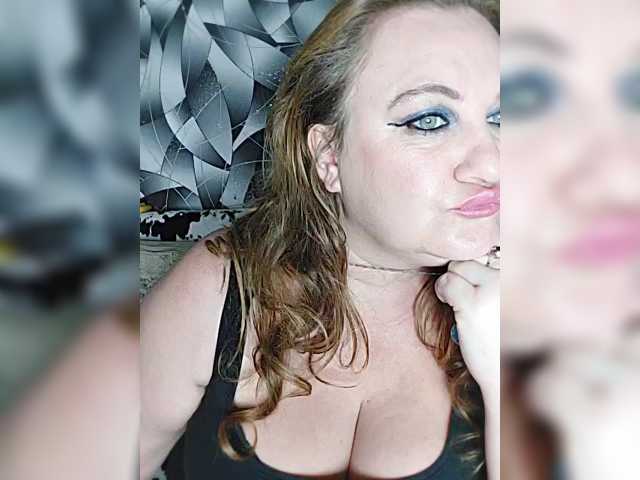 milli1983 live cam on BongaCams