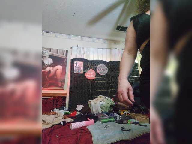 Prurient-Gem's BongaCams show and profile