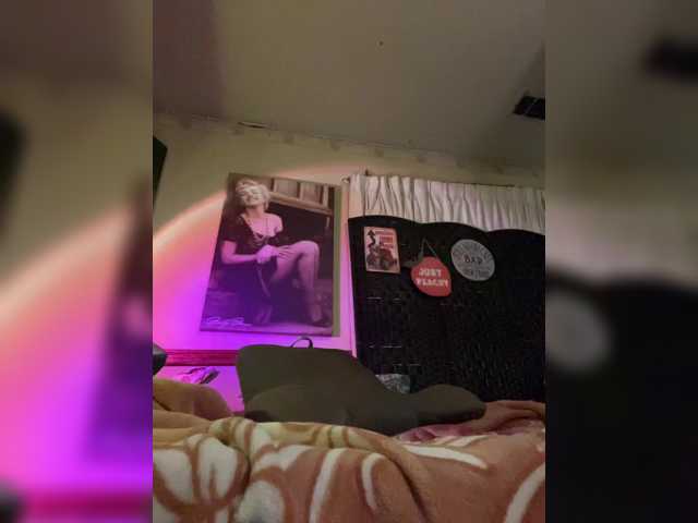 PrurientGem live cam preview