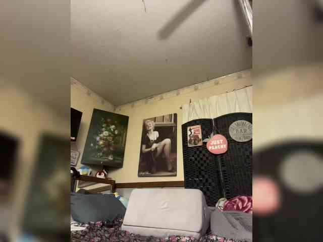 PrurientGem webcam