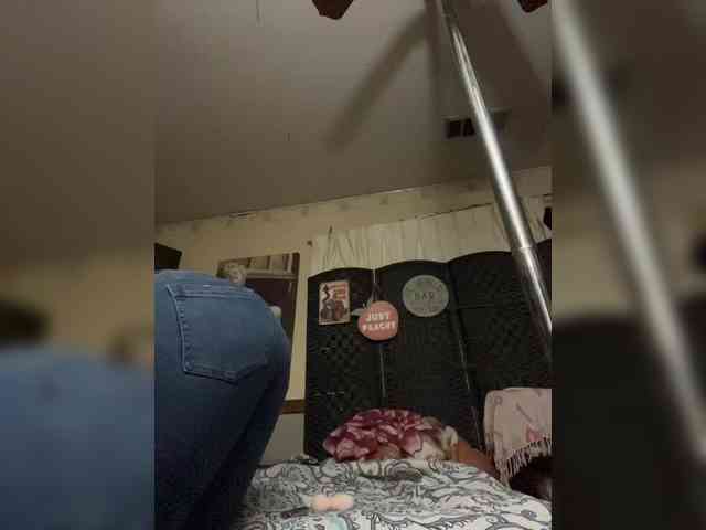PrurientGem webcam