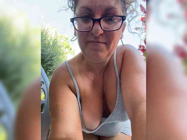 PrurientGem webcam