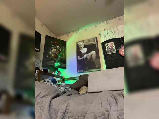 PrurientGem webcam