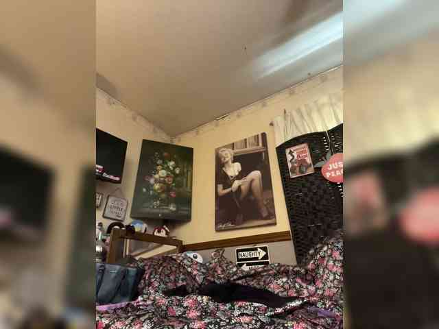 PrurientGem webcam