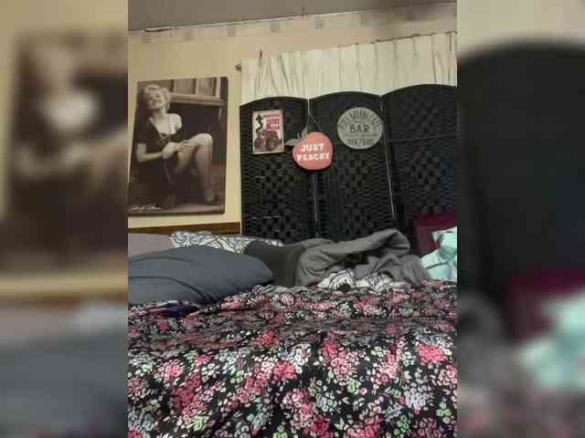 PrurientGem webcam