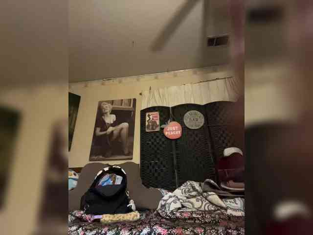 PrurientGem webcam