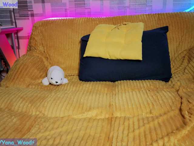 camkittana live cam on BongaCams