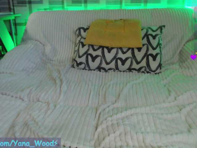 camkittana's BongaCams show and profile