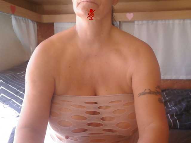 illymaus live cam on BongaCams