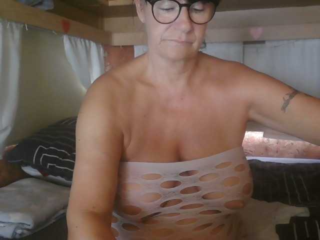 illymaus live cam on BongaCams