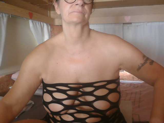 illymaus live cam on BongaCams