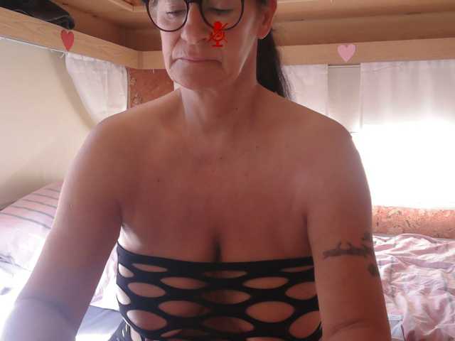 illymaus's BongaCams show and profile