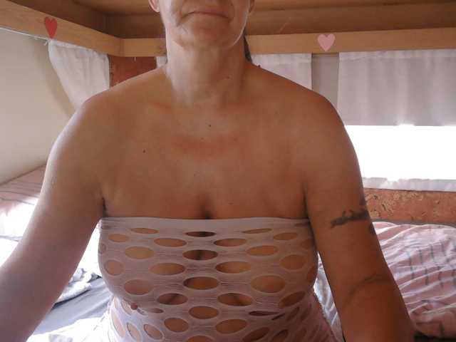 illymaus live cam on BongaCams