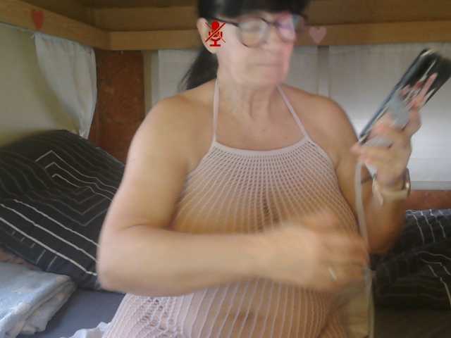 illymaus live cam on BongaCams