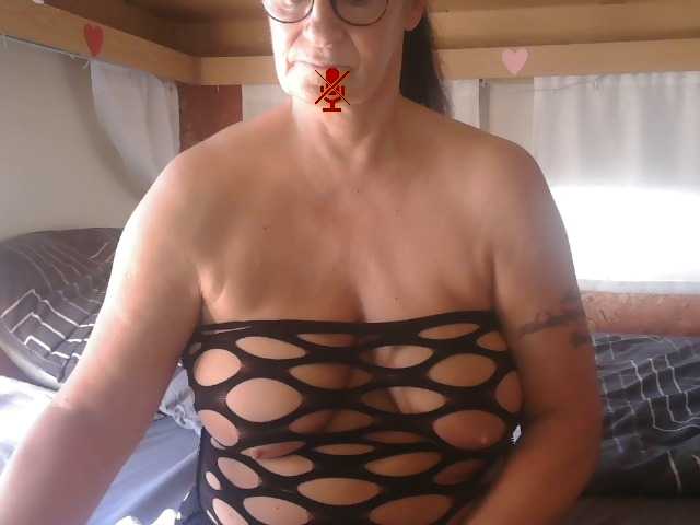 illymaus live cam on BongaCams