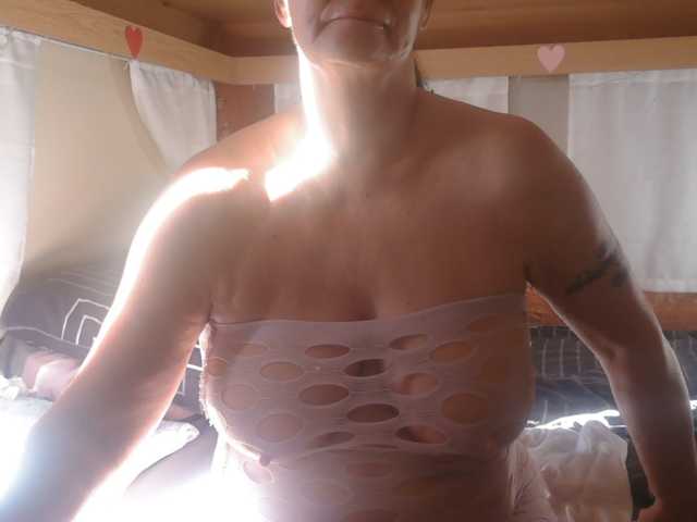 illymaus, en directo ahora en BongaCams