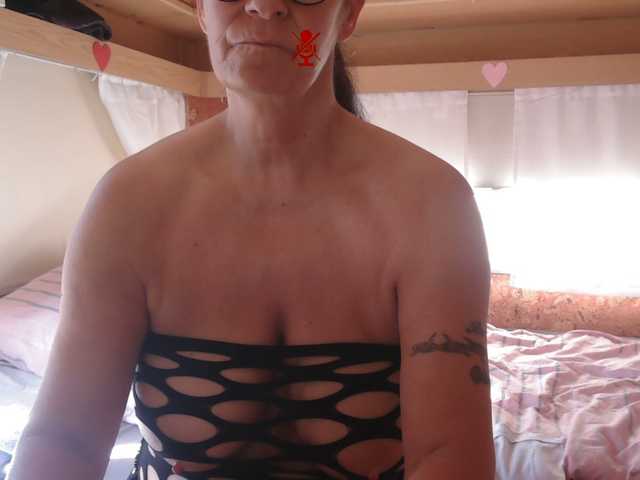 illymaus's BongaCams show and profile