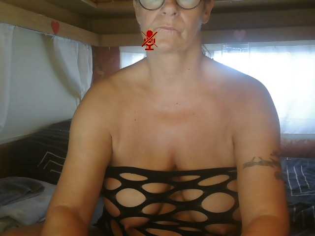 illymaus live cam on BongaCams