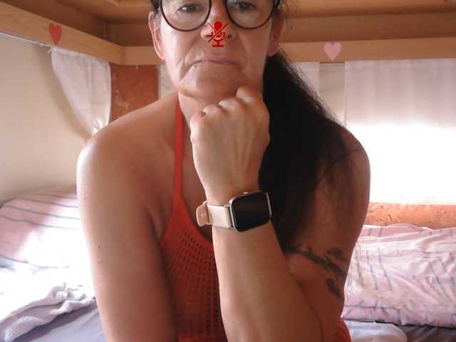 illymaus live cam on BongaCams