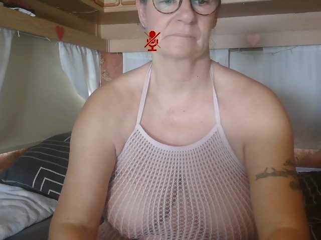 illymaus live cam on BongaCams