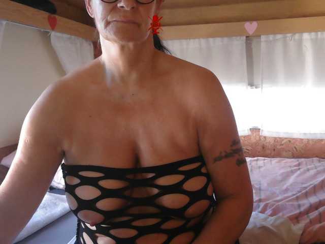 illymaus's BongaCams show and profile