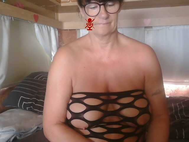illymaus live cam on BongaCams