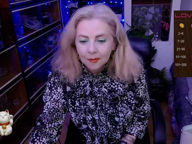 Delicecatmyau live cam on BongaCams