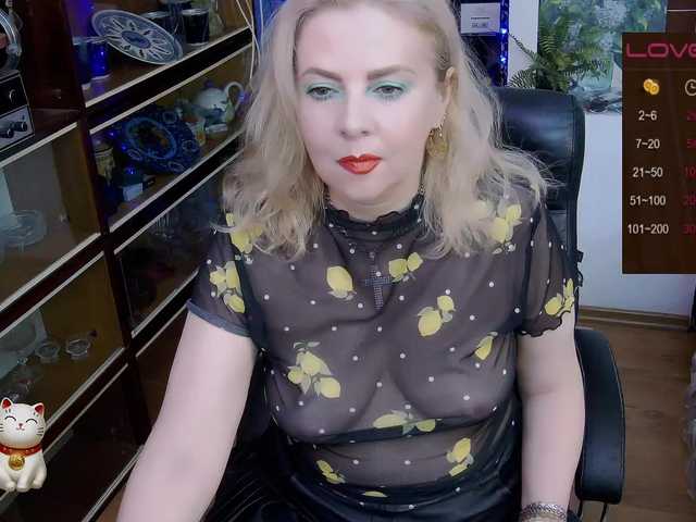 Delicecatmyau live webcam show