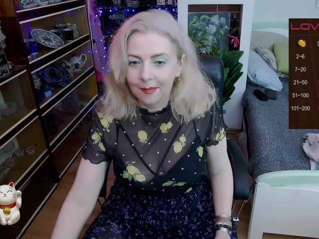 Delicecatmyau live cam on BongaCams