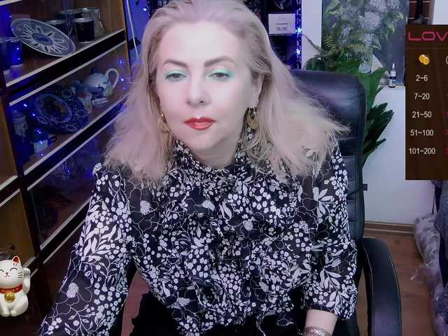 Delicecatmyau live cam on BongaCams