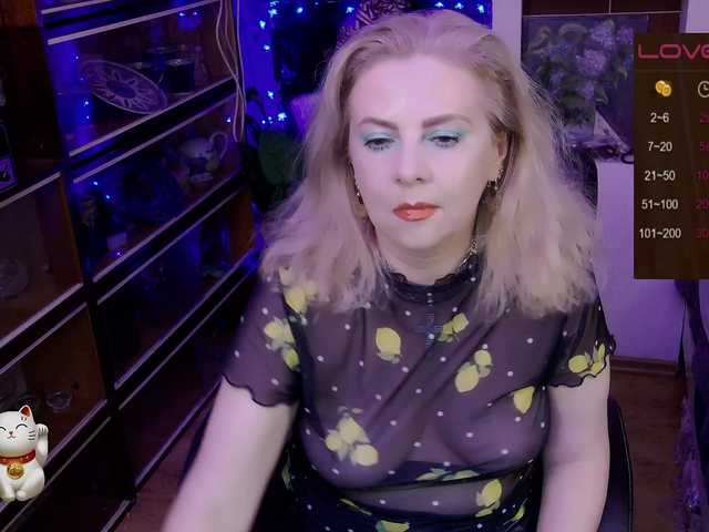 Delicecatmyau live cam on BongaCams