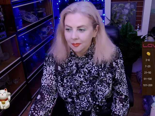 Delicecatmyau live cam on BongaCams