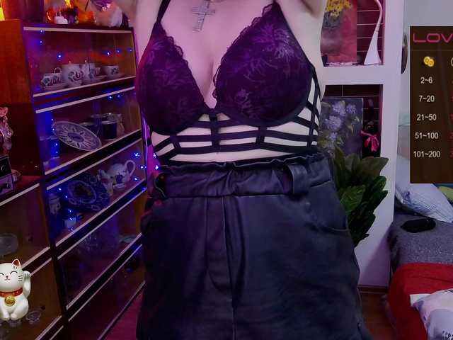 Delicecatmyau live cam on BongaCams