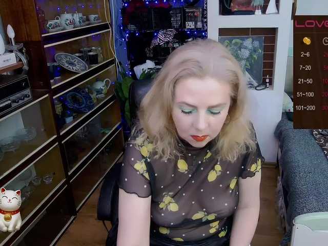 Delicecatmyau live cam on BongaCams