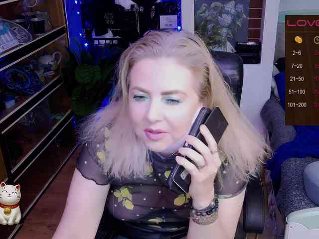 Delicecatmyau webcam