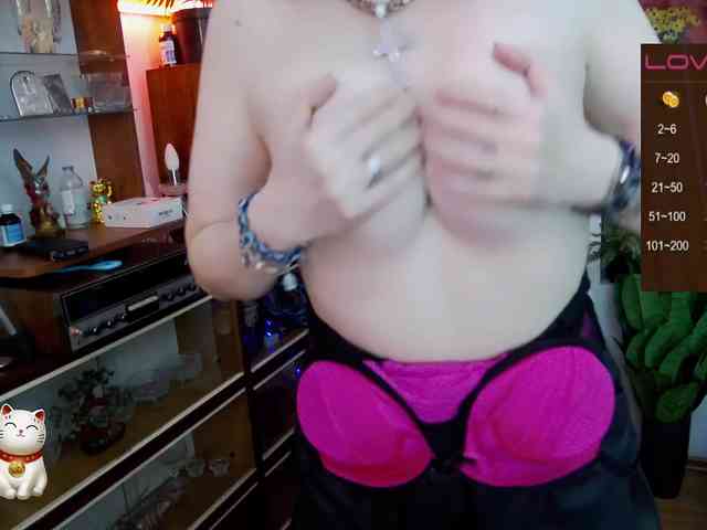 Delicecatmyau webcam