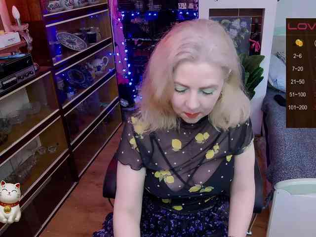 Delicecatmyau webcam