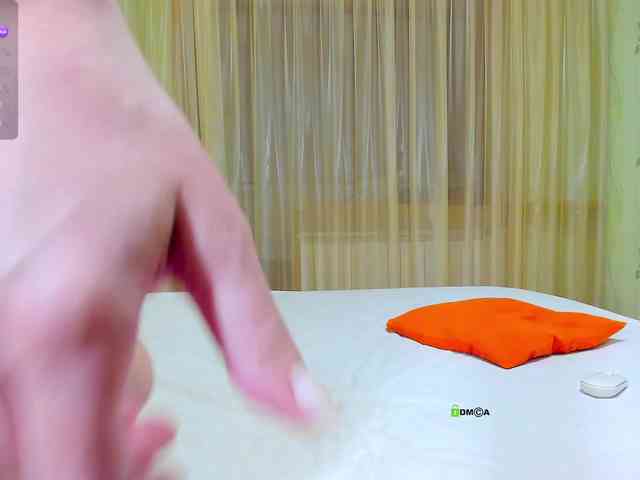 C-h-o-c-o-l-l-a-T-e-S webcam