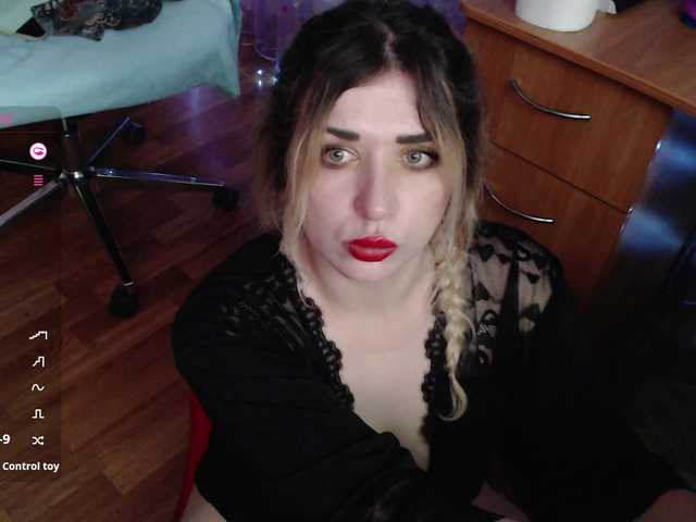 Liliya010 live cam on BongaCams