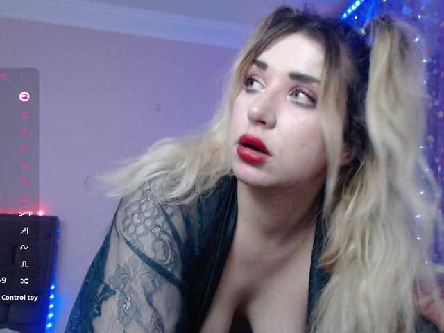 Liliya010 live cam on BongaCams