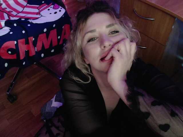 Liliya010 live cam on BongaCams