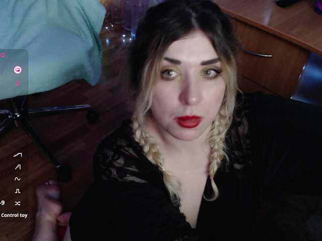 Liliya010 live cam on BongaCams