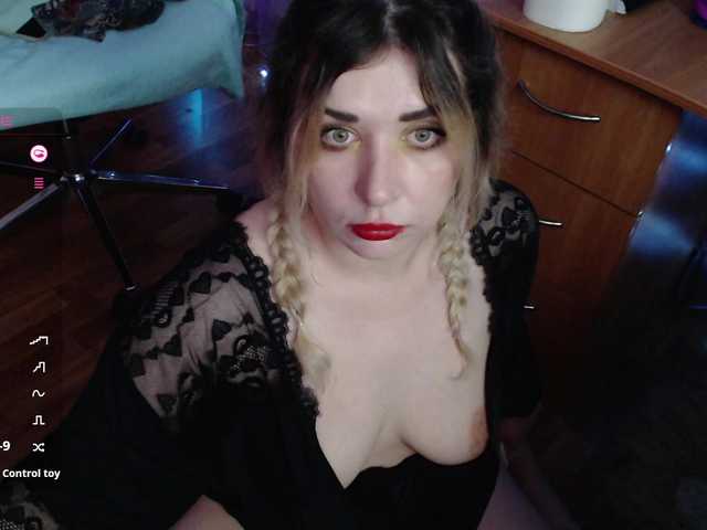 Liliya010 live cam on BongaCams