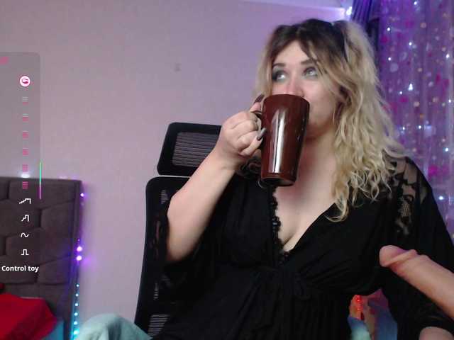 Liliya010 live cam preview