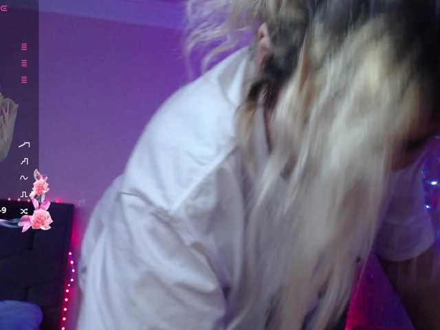 Liliya010 live cam